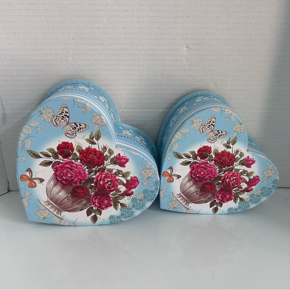 set of 2 Heart Shape paper gift boxes